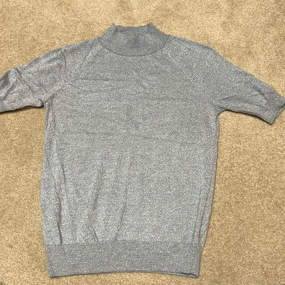 Silver knit blouse w/matching earring - Picture 2 of 6